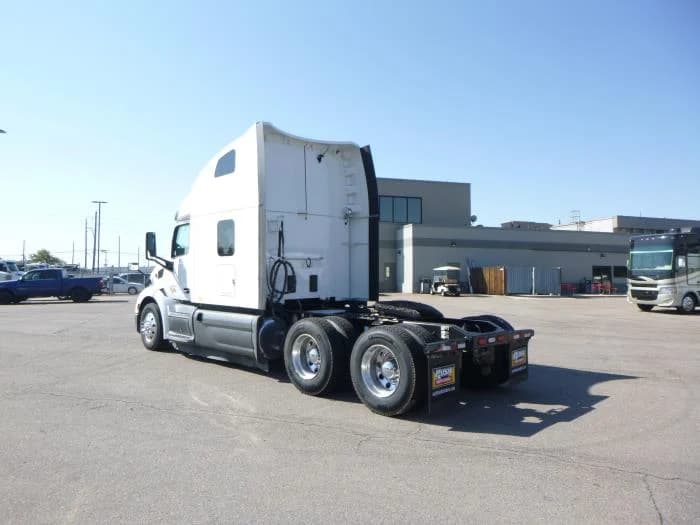 2021 Peterbilt 579 in Denver, CO — photo 6