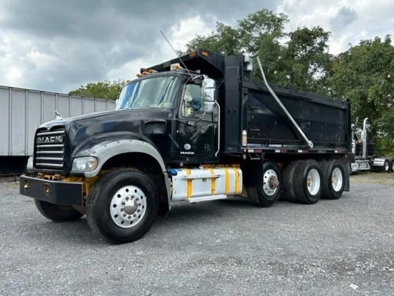 2016 Mack Granite
