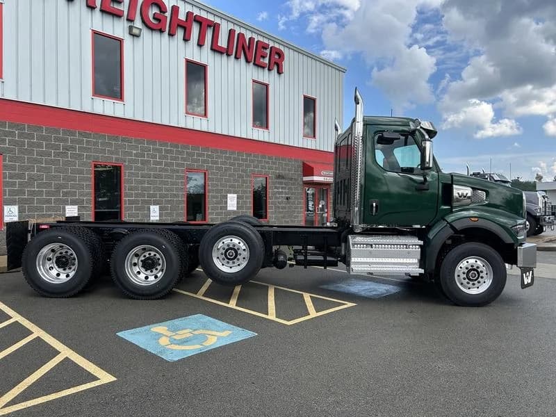 2026 Western Star 49X in Pittsburgh, PA — photo 2