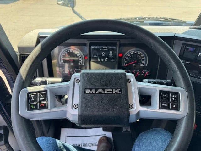 2024 Mack Anthem in La Vergne, TN — photo 14