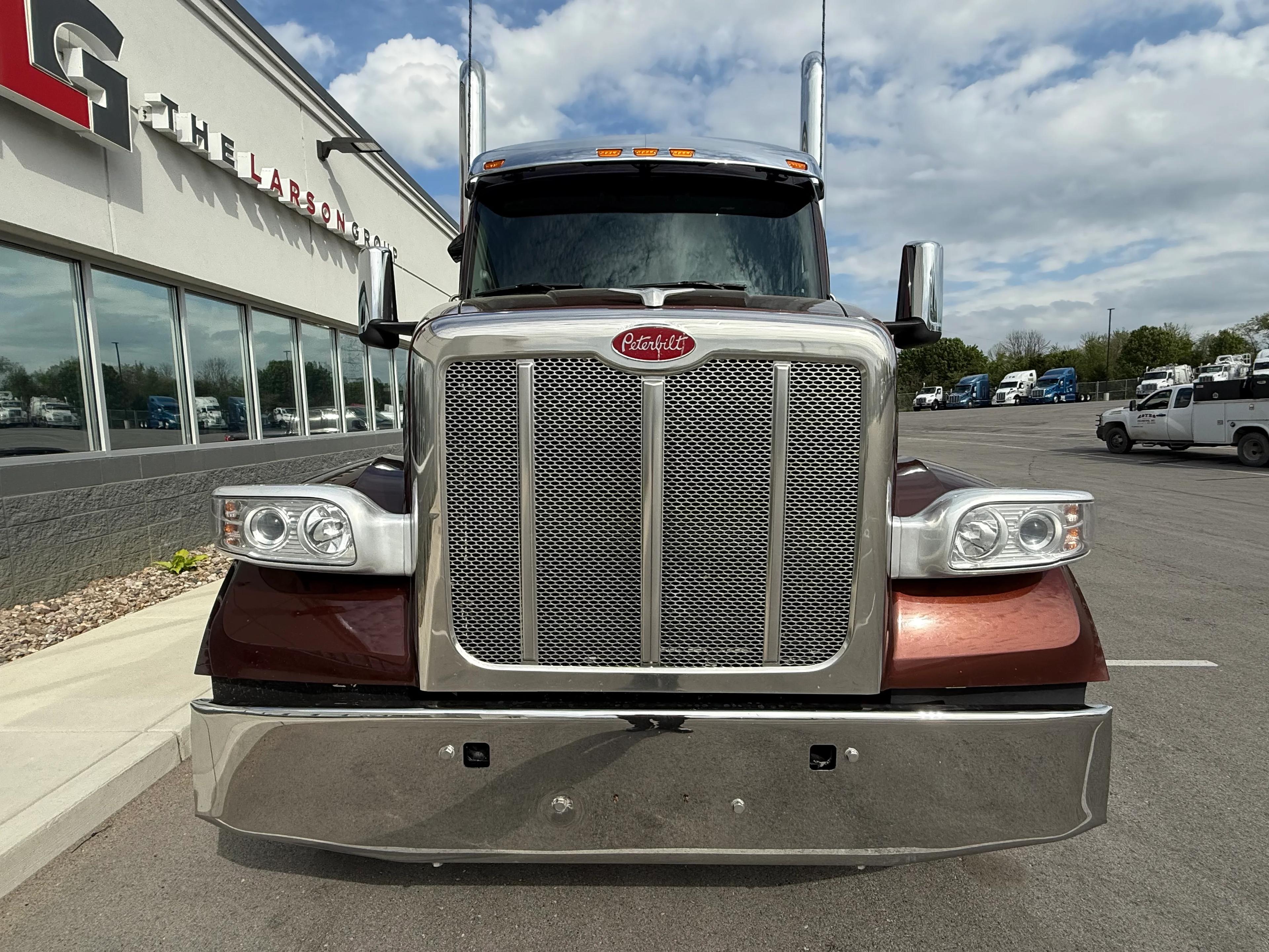 2023 Peterbilt 567 in Louisville, KY — photo 7