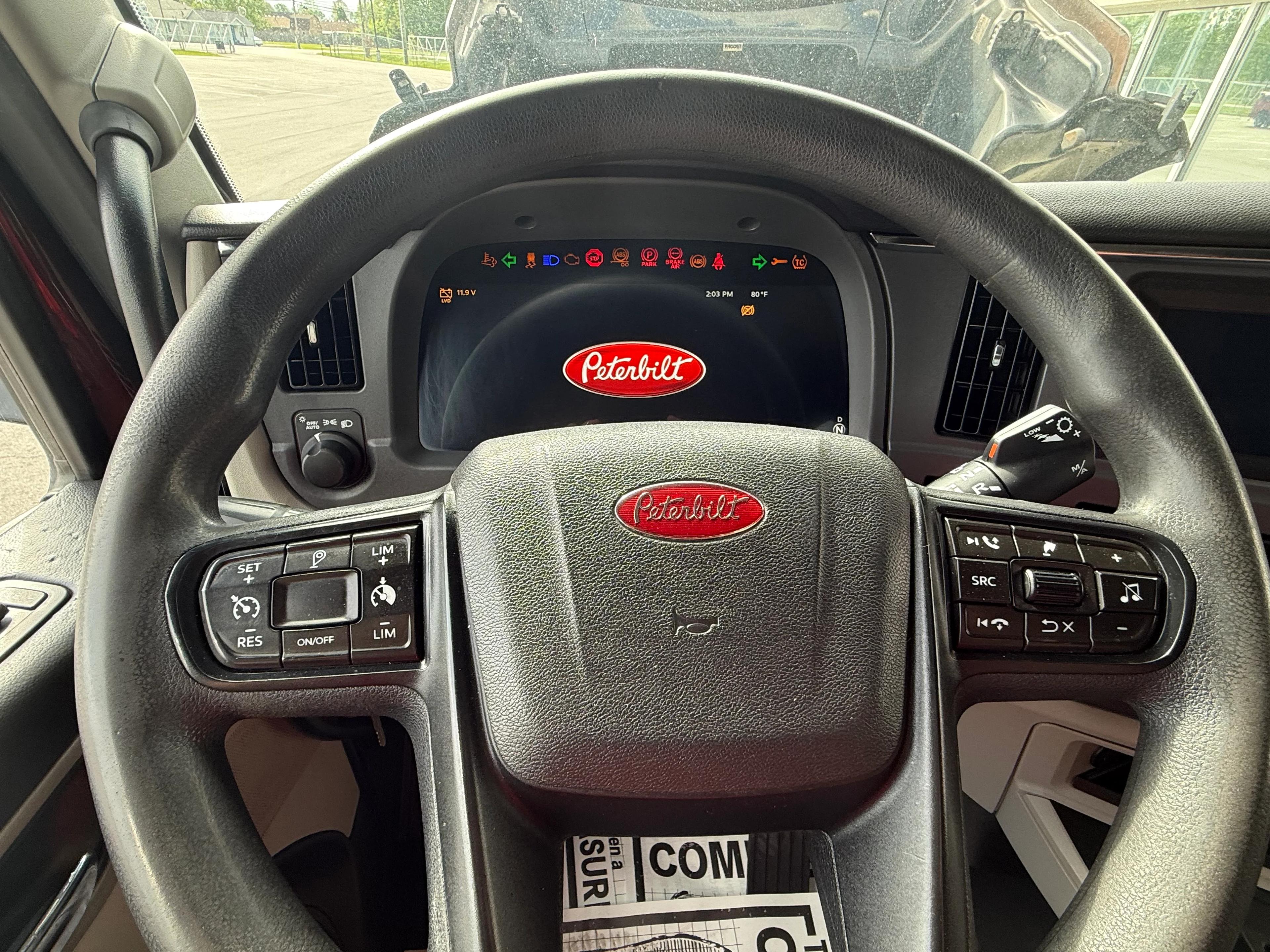 2023 Peterbilt 567 in Louisville, KY — photo 10
