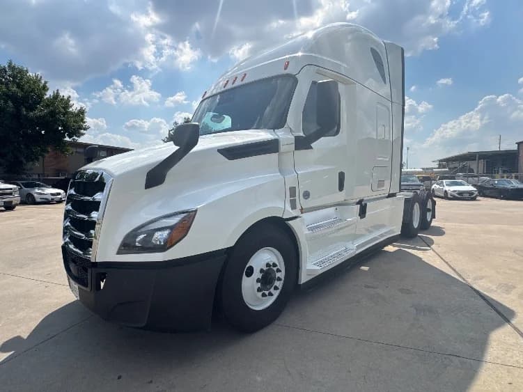 2022 Freightliner Cascadia in Houston, TX — photo 3