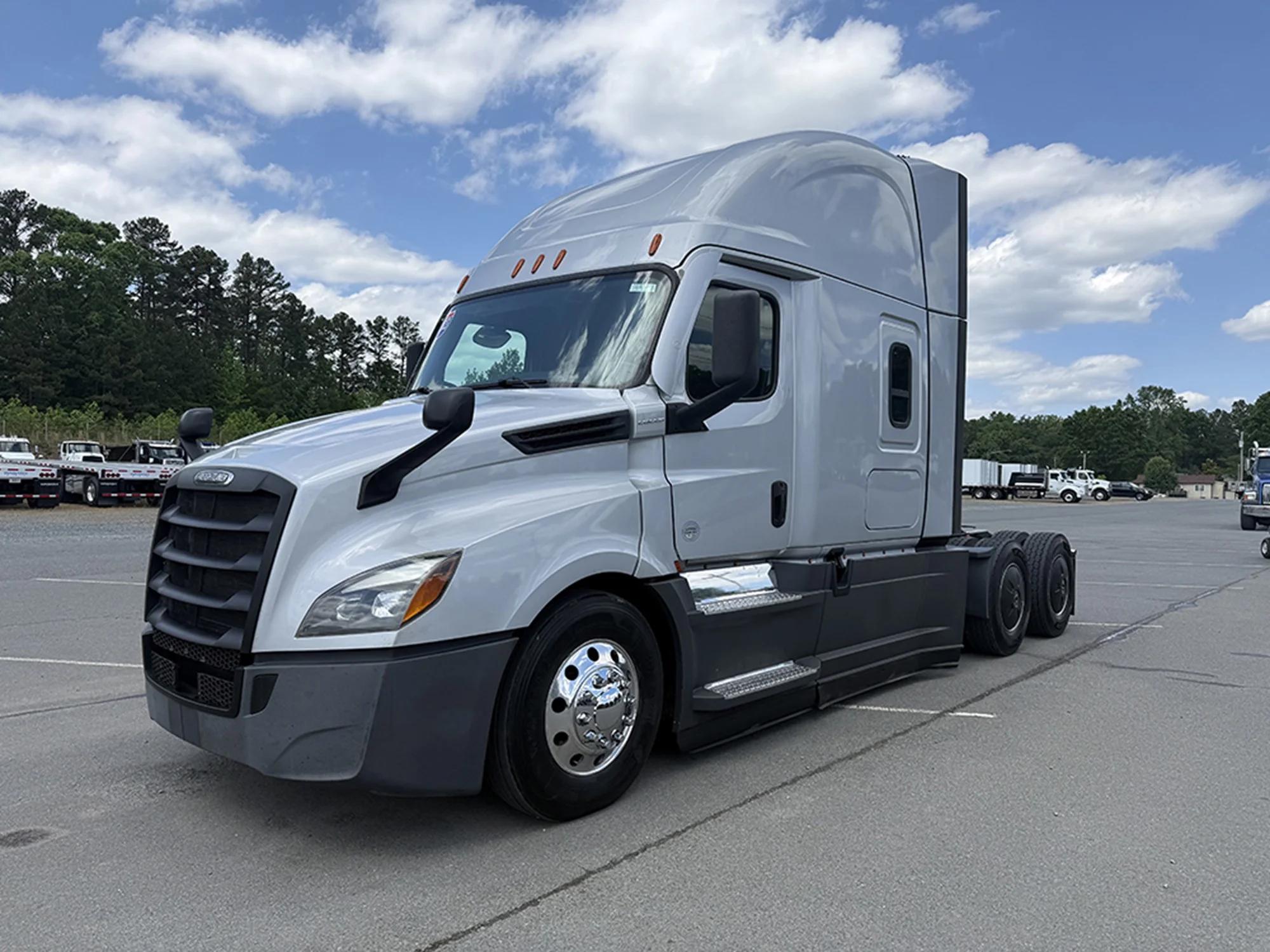2023 Freightliner Cascadia