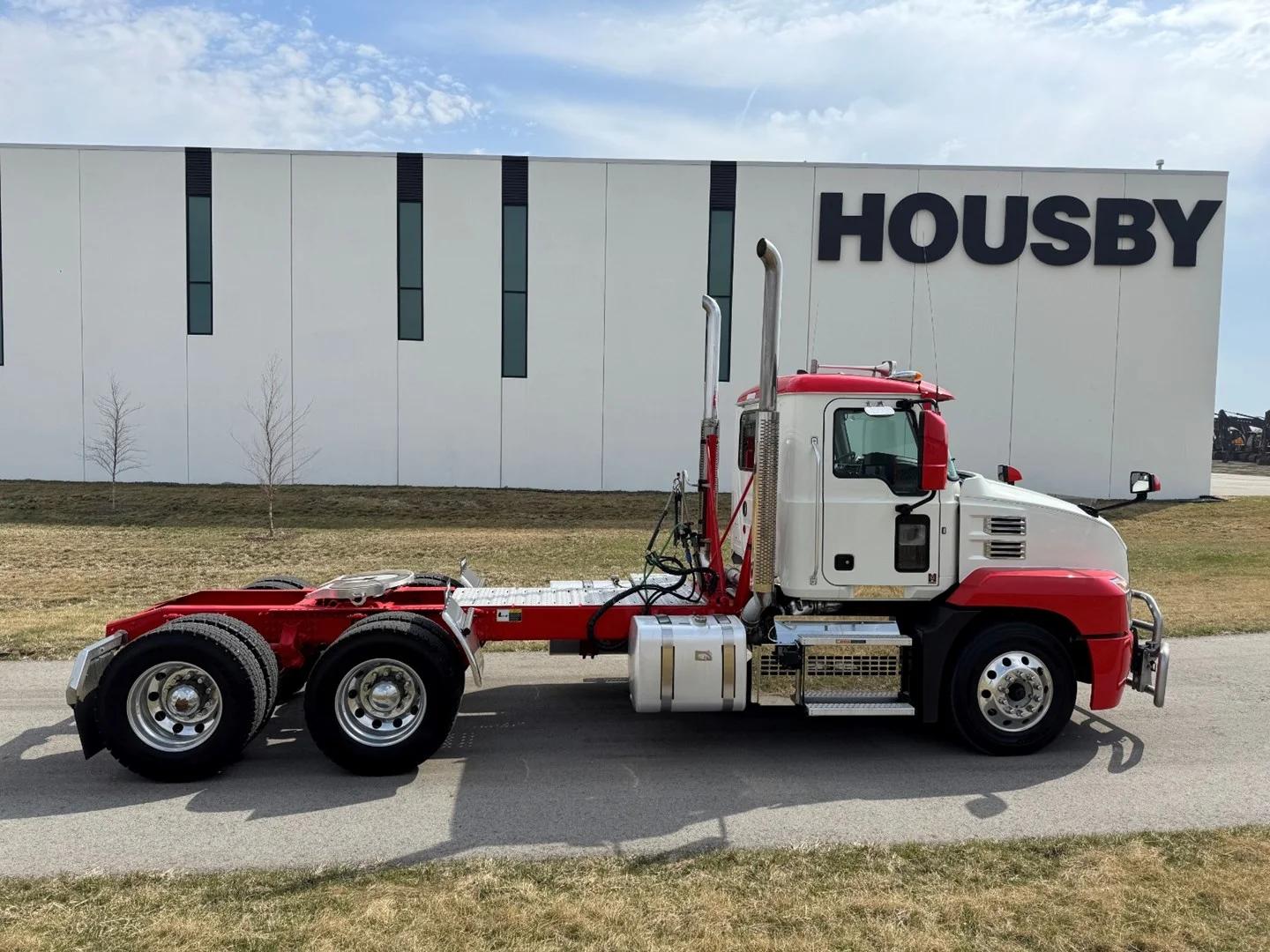 2023 Mack Anthem in Carroll, IA — photo 7