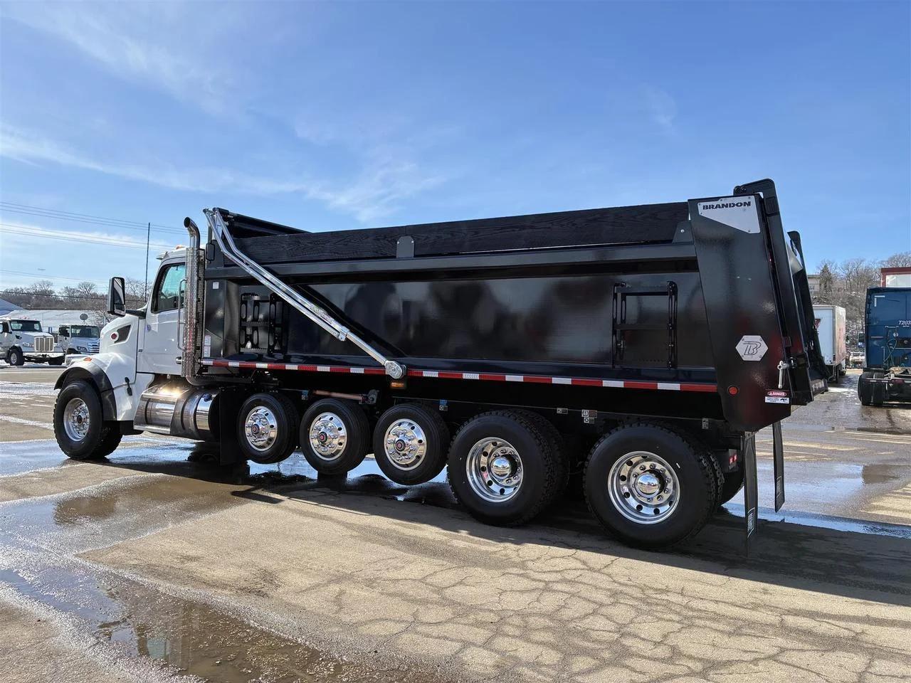 2026 Peterbilt 567 in South St. Paul, MN — photo 2