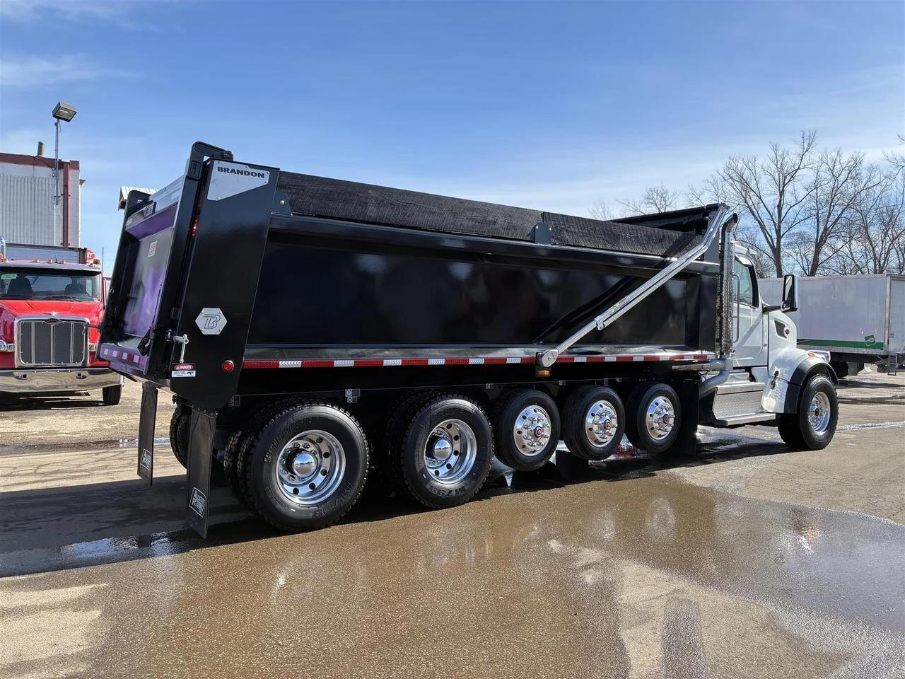 2026 Peterbilt 567 in South St. Paul, MN — photo 4