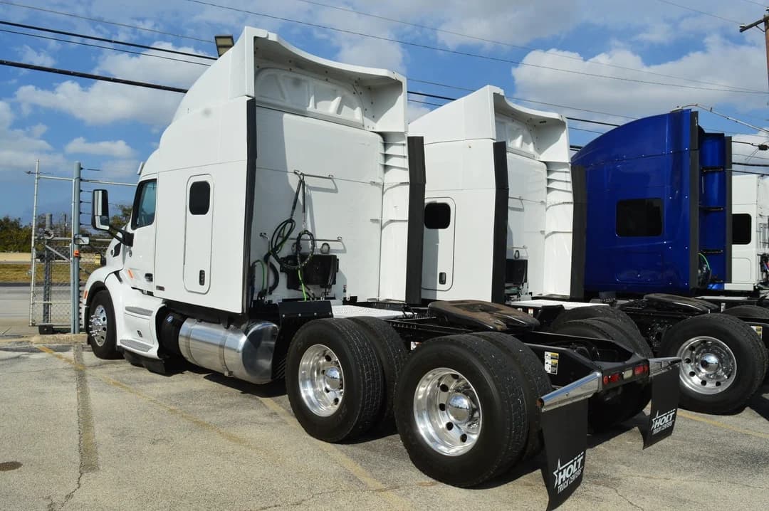 2019 Peterbilt 579 in SAN ANTONIO, TX — photo 2