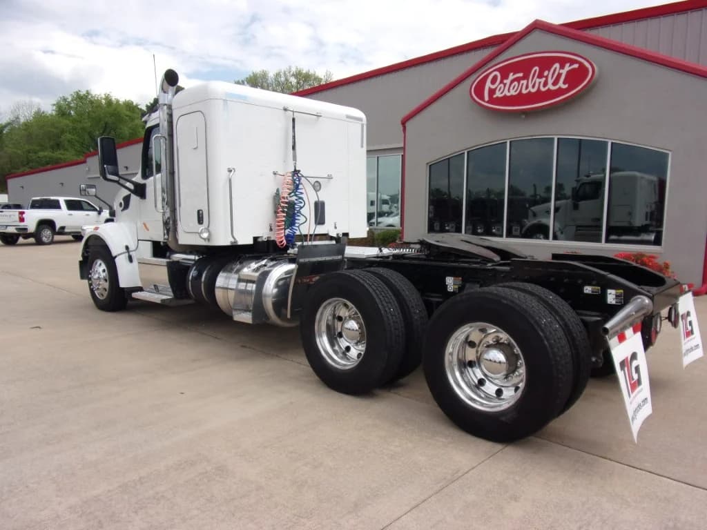 2019 Peterbilt 567 in Springfield, MO — photo 5