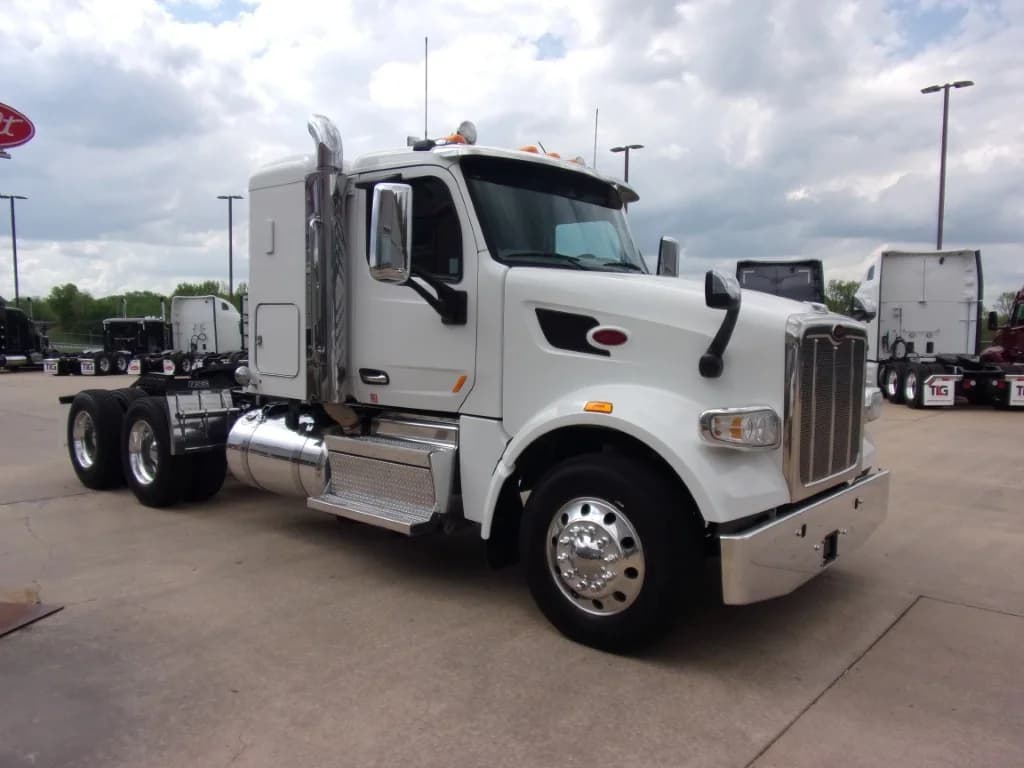 2019 Peterbilt 567 in Springfield, MO — photo 3