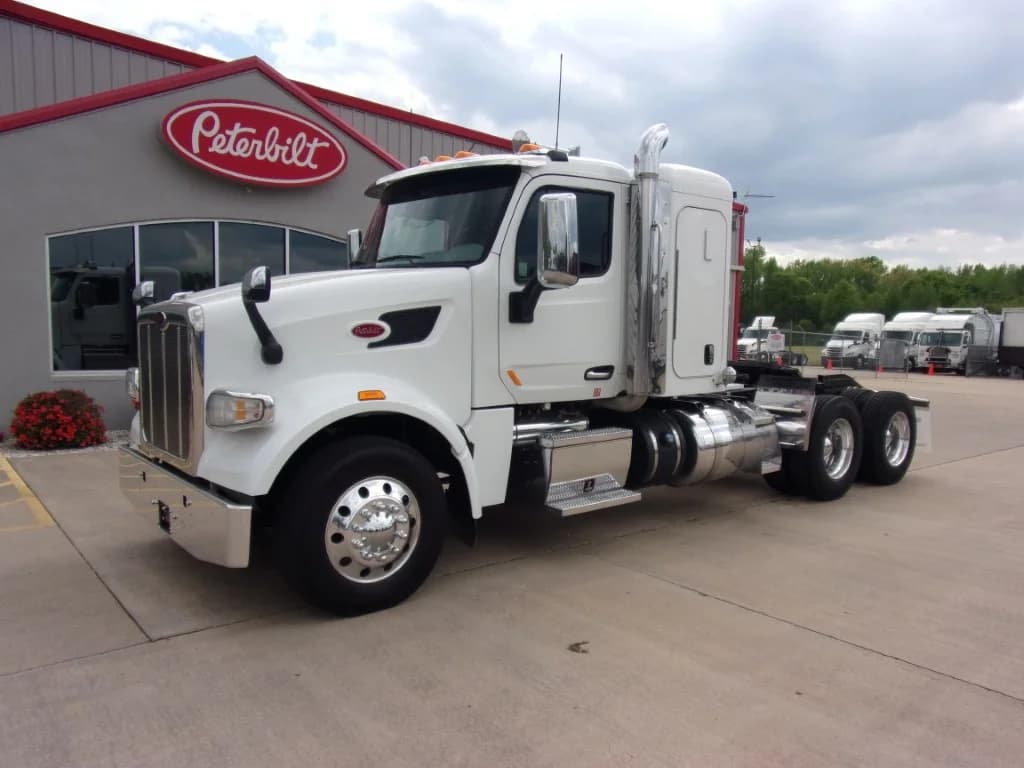 2019 Peterbilt 567 in Springfield, MO