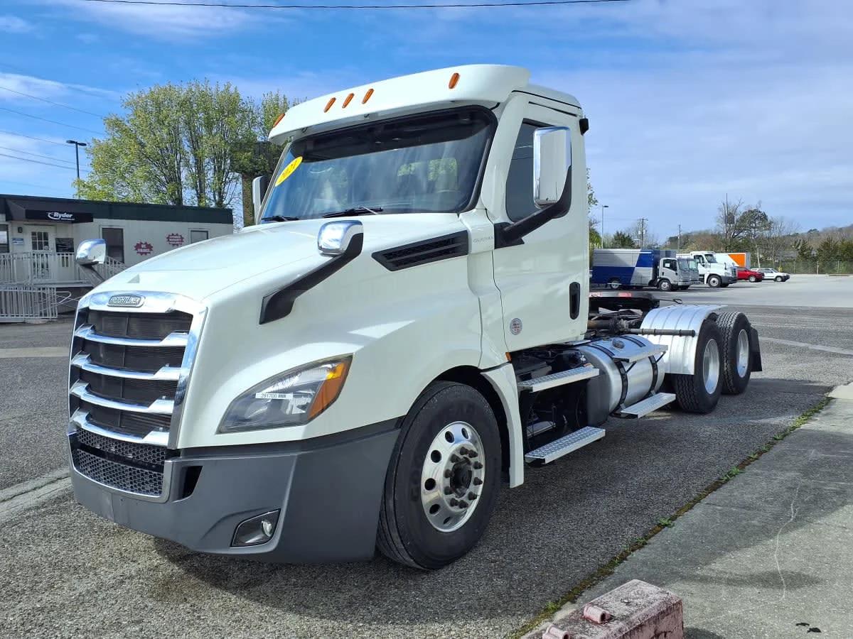 2021 Freightliner Cascadia in Knoxville, TN