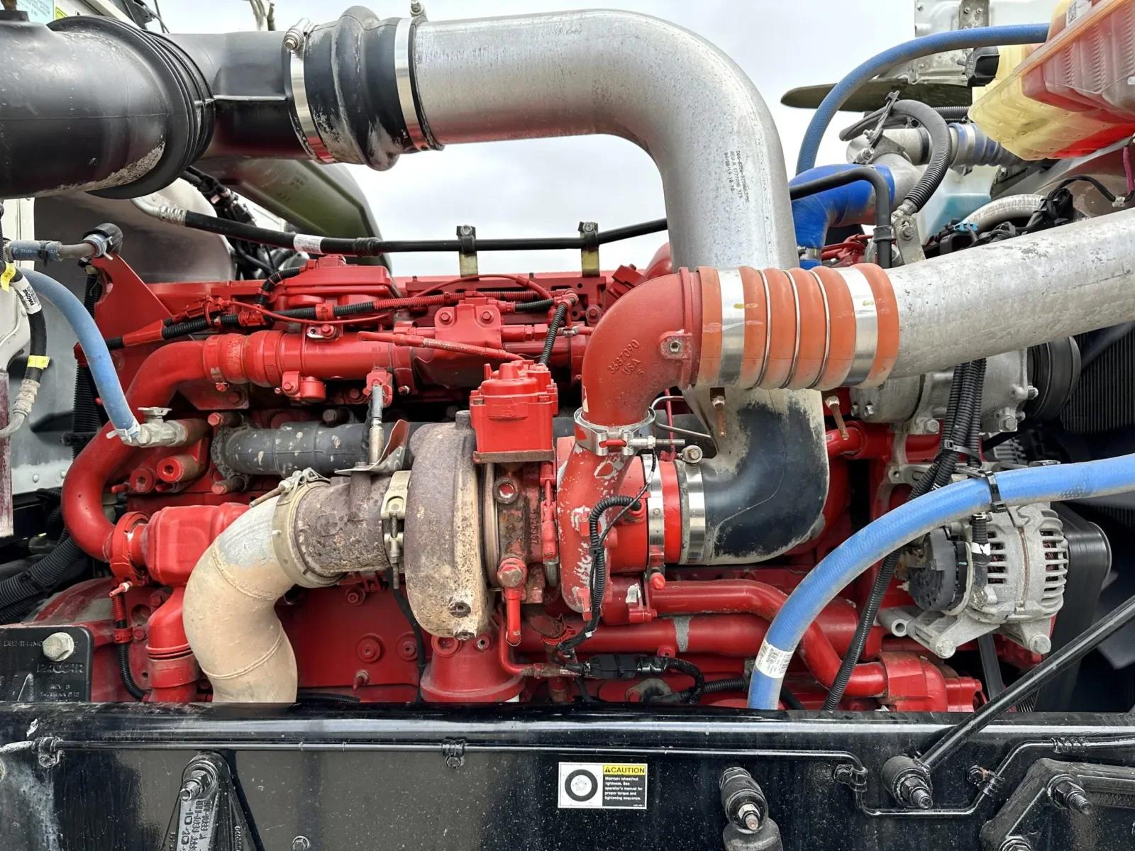 2020 Peterbilt 389 in New Lenox, IL — photo 13