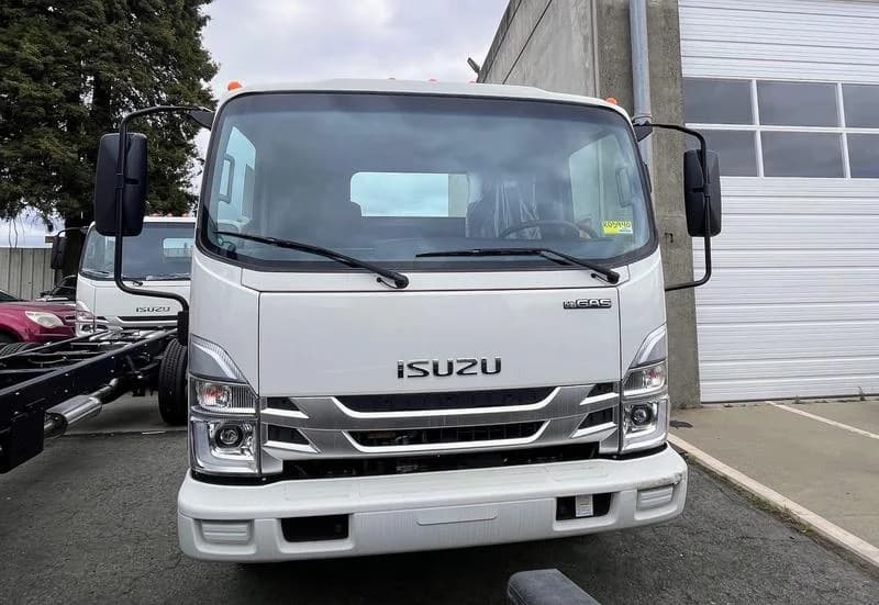 2025 Isuzu in Golden Gate