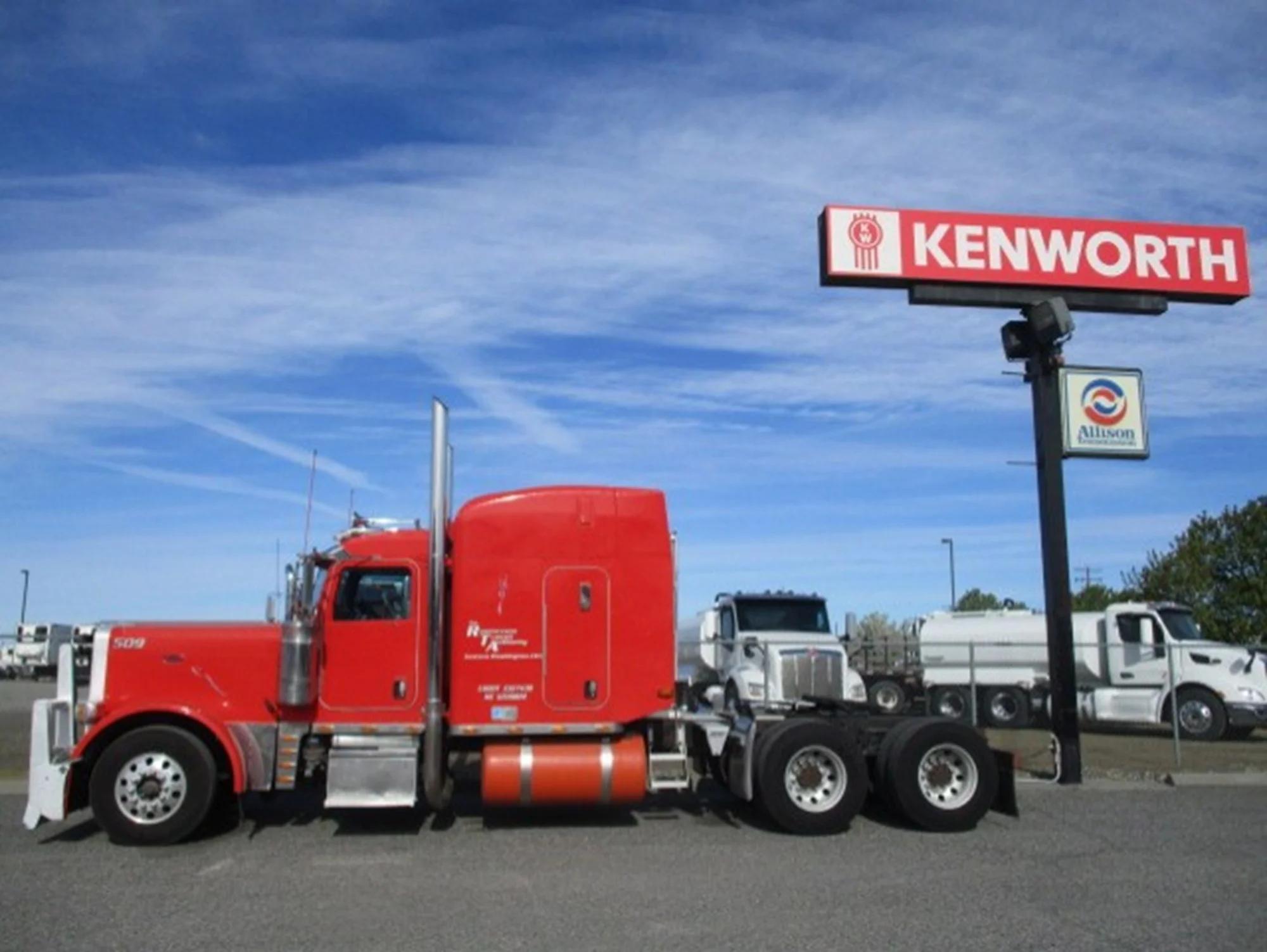 2006 Peterbilt 379 in Pasco, WA, WA — photo 2