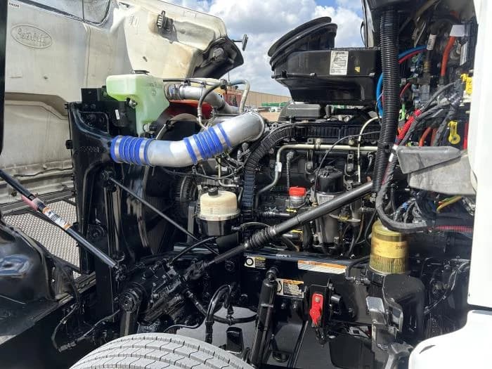 2020 Peterbilt 567 in Houston, TX — photo 18
