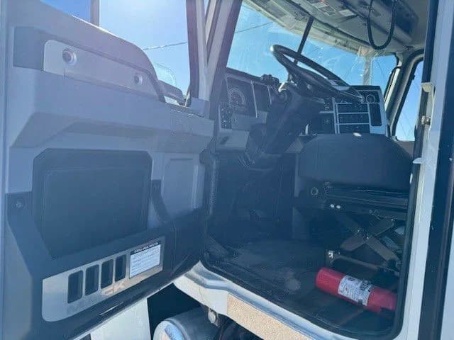 2021 Mack Pinnacle in La Vergne, TN — photo 11