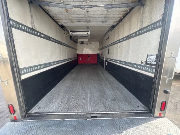 2020 Freightliner M2 106 in Carrollton, TX — photo 8
