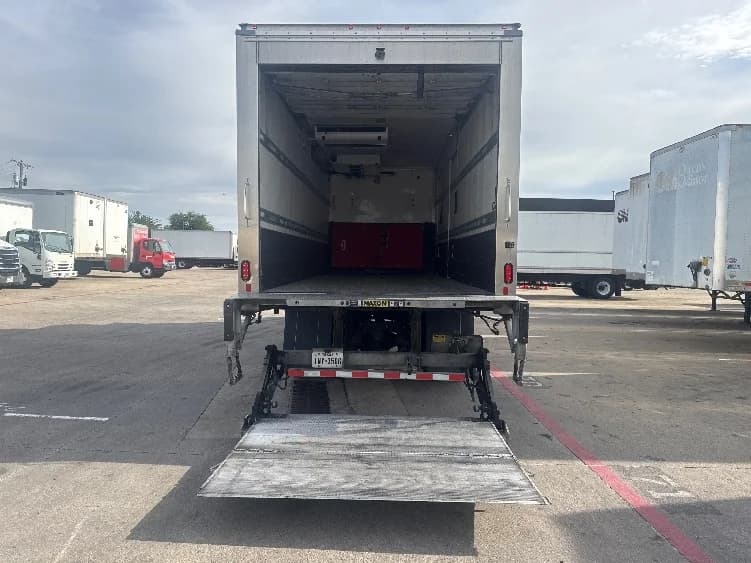 2020 Freightliner M2 106 in Carrollton, TX — photo 9