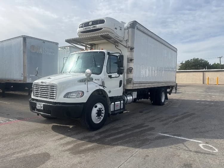 2020 Freightliner M2 106 in Carrollton, TX — photo 3