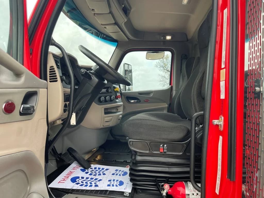 2021 Peterbilt 567 in Springfield, MO — photo 10