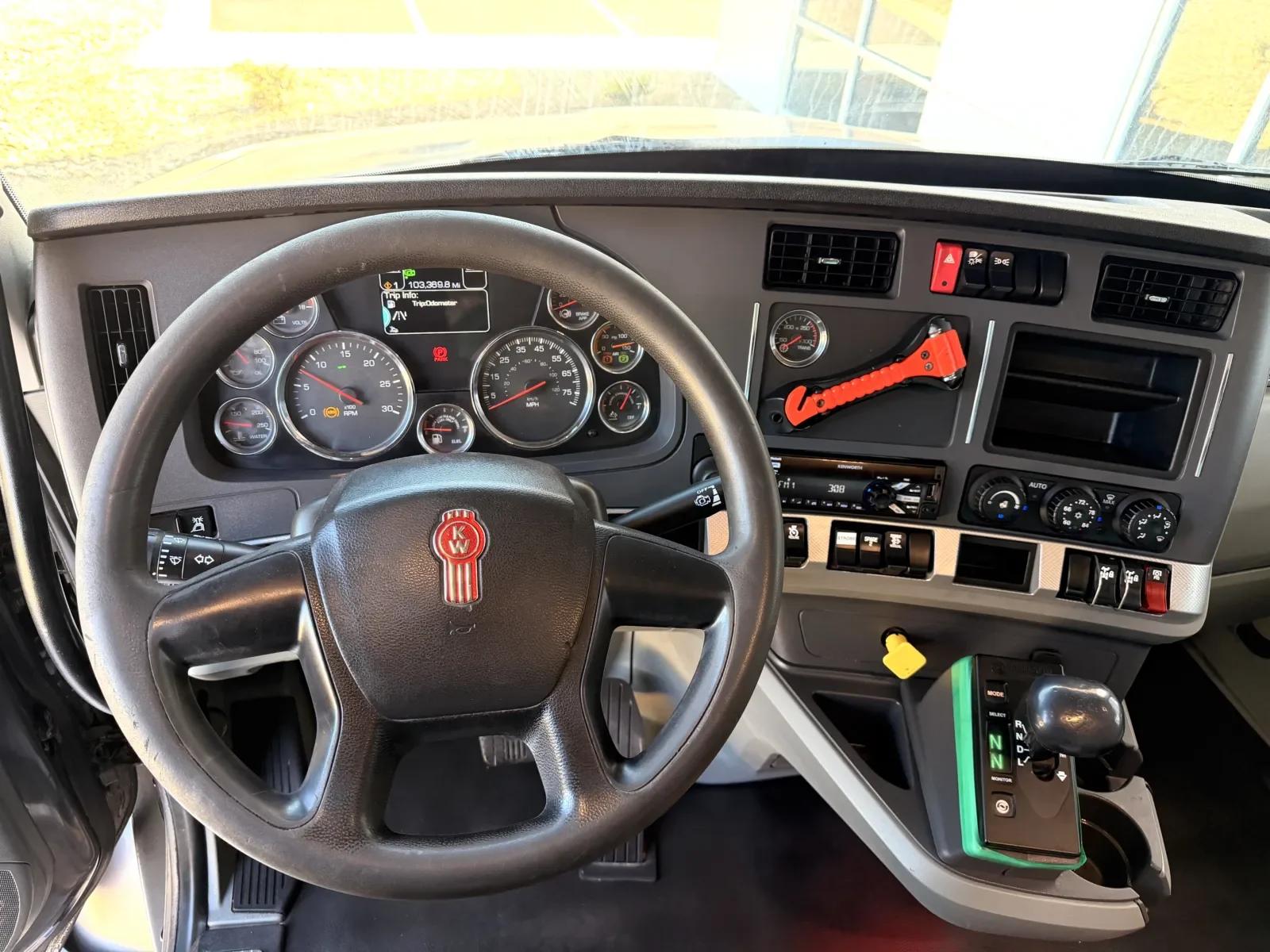2020 Kenworth T880 in Greer, SC — photo 17