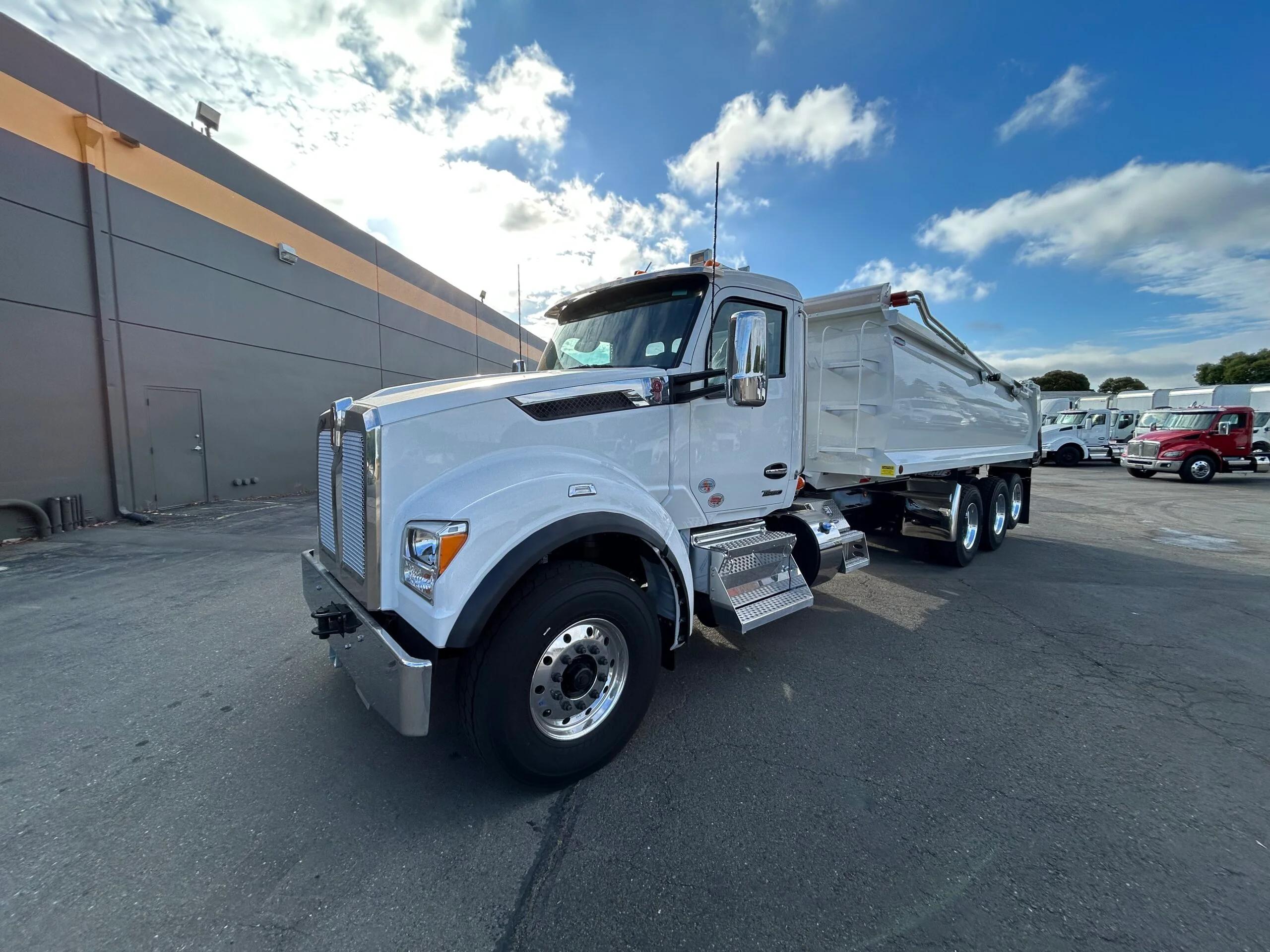 2026 Kenworth T880