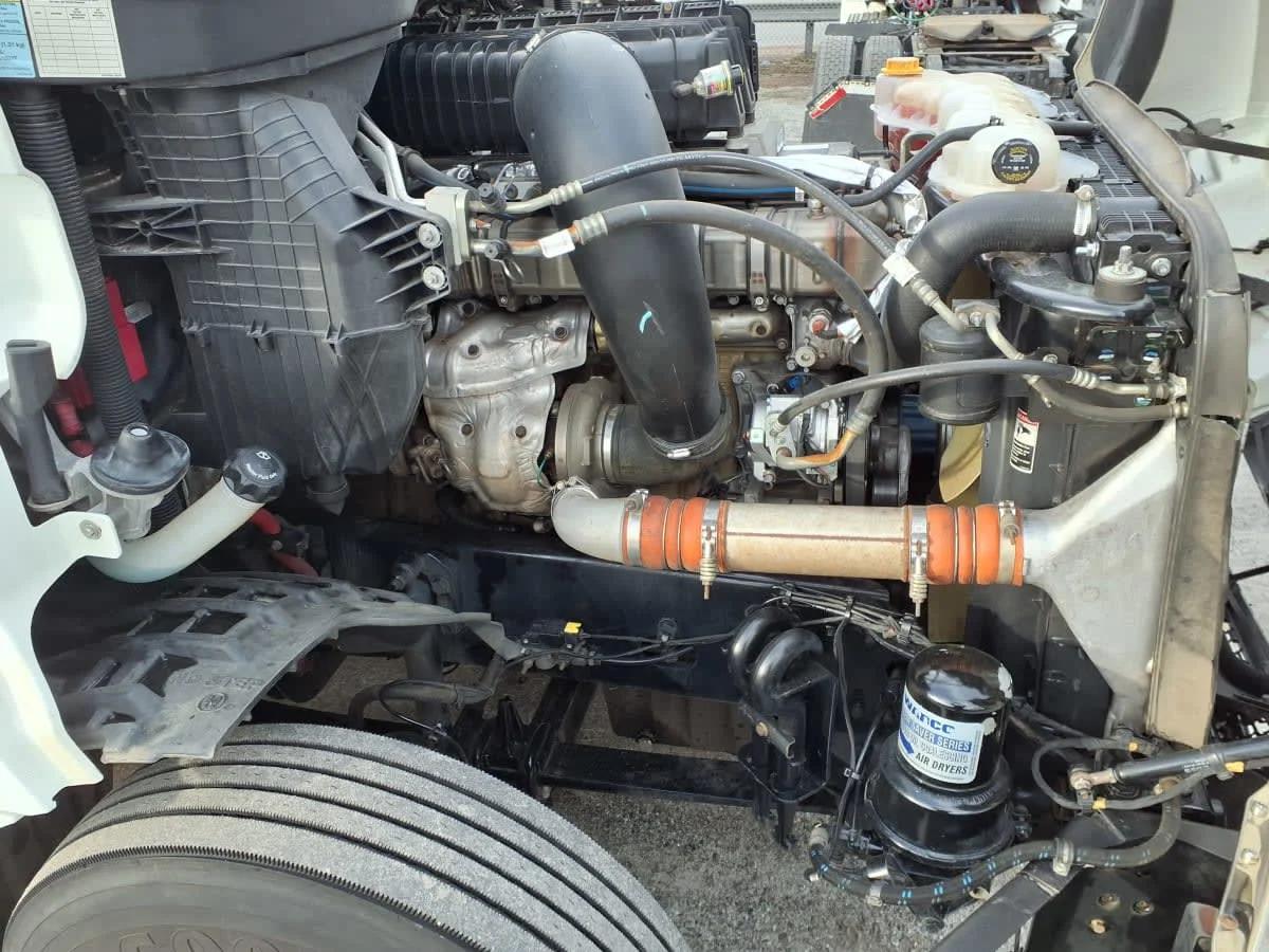 2020 Freightliner Cascadia in Greenville, SC — photo 13