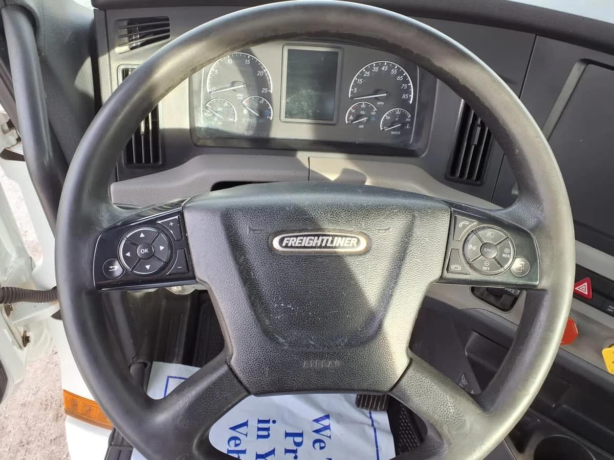 2020 Freightliner Cascadia in Greenville, SC — photo 10