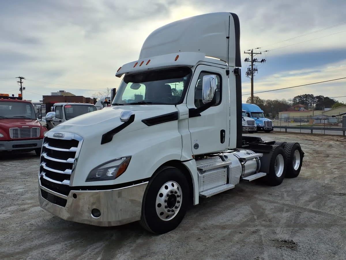 2020 Freightliner Cascadia