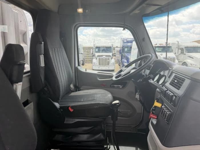 2019 Peterbilt 579 — photo 27