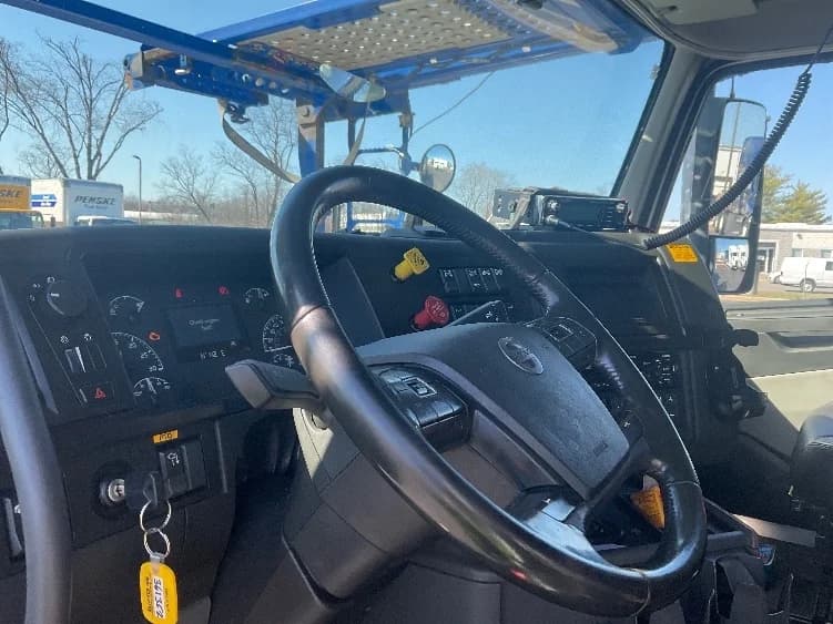 2020 Volvo in New Castle, DE — photo 10