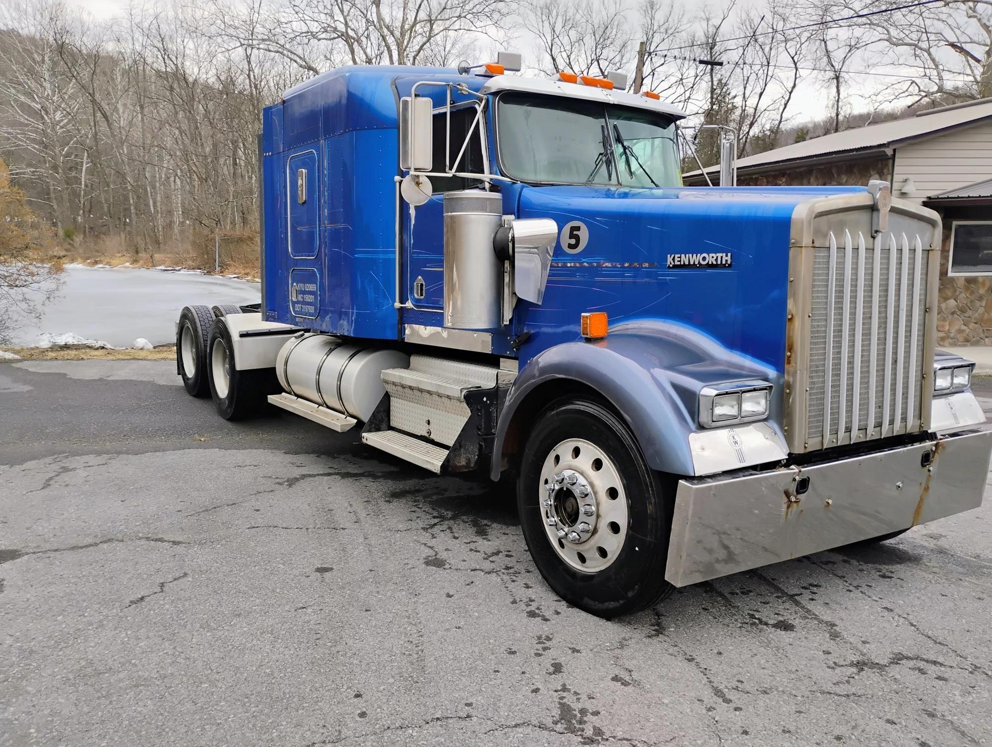 1999 Kenworth W900