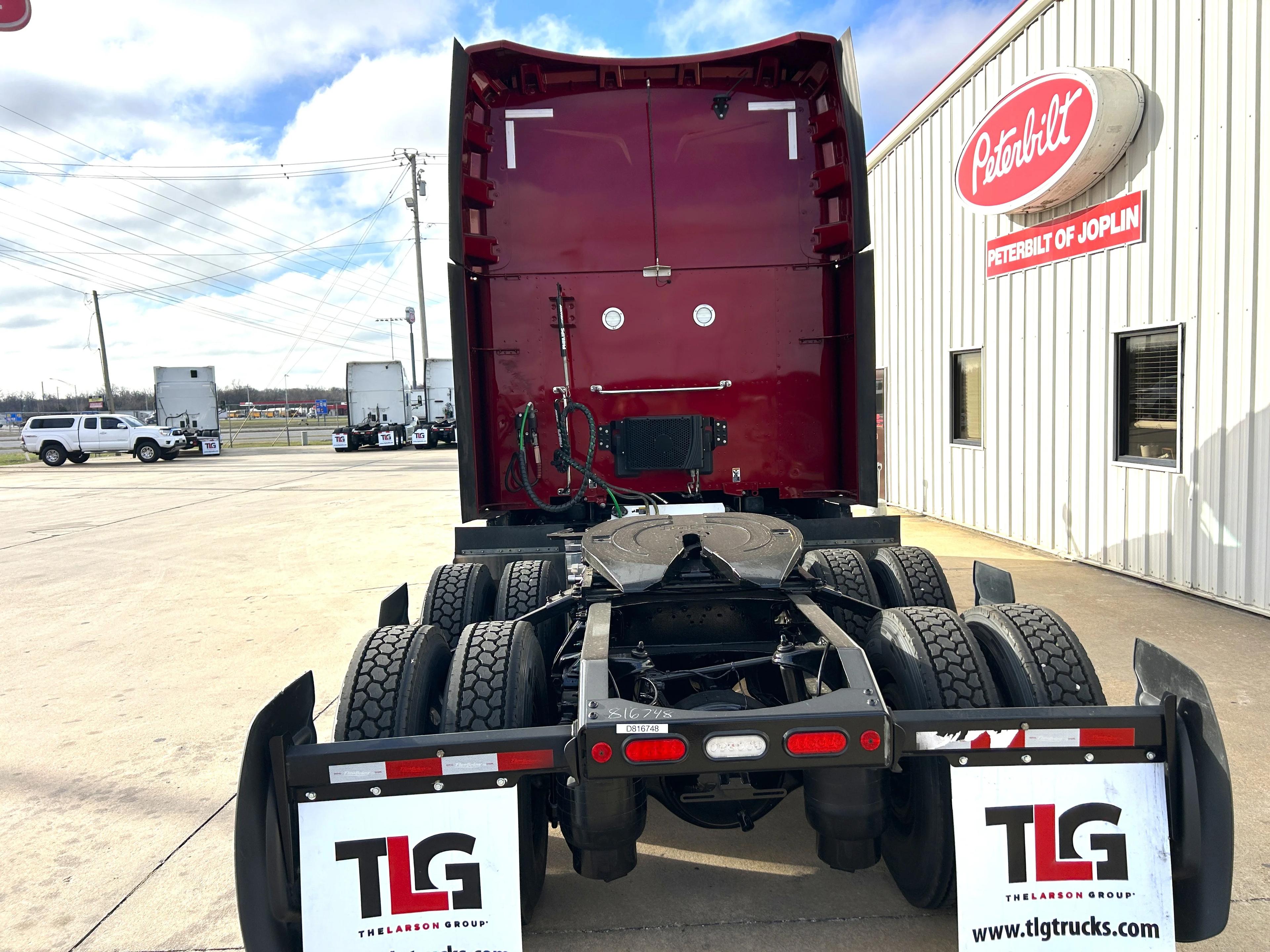 2023 Peterbilt 579 in Joplin, MO — photo 6