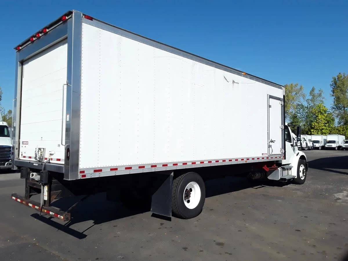 2020 Freightliner M2 106 in Hilliard, OH — photo 4