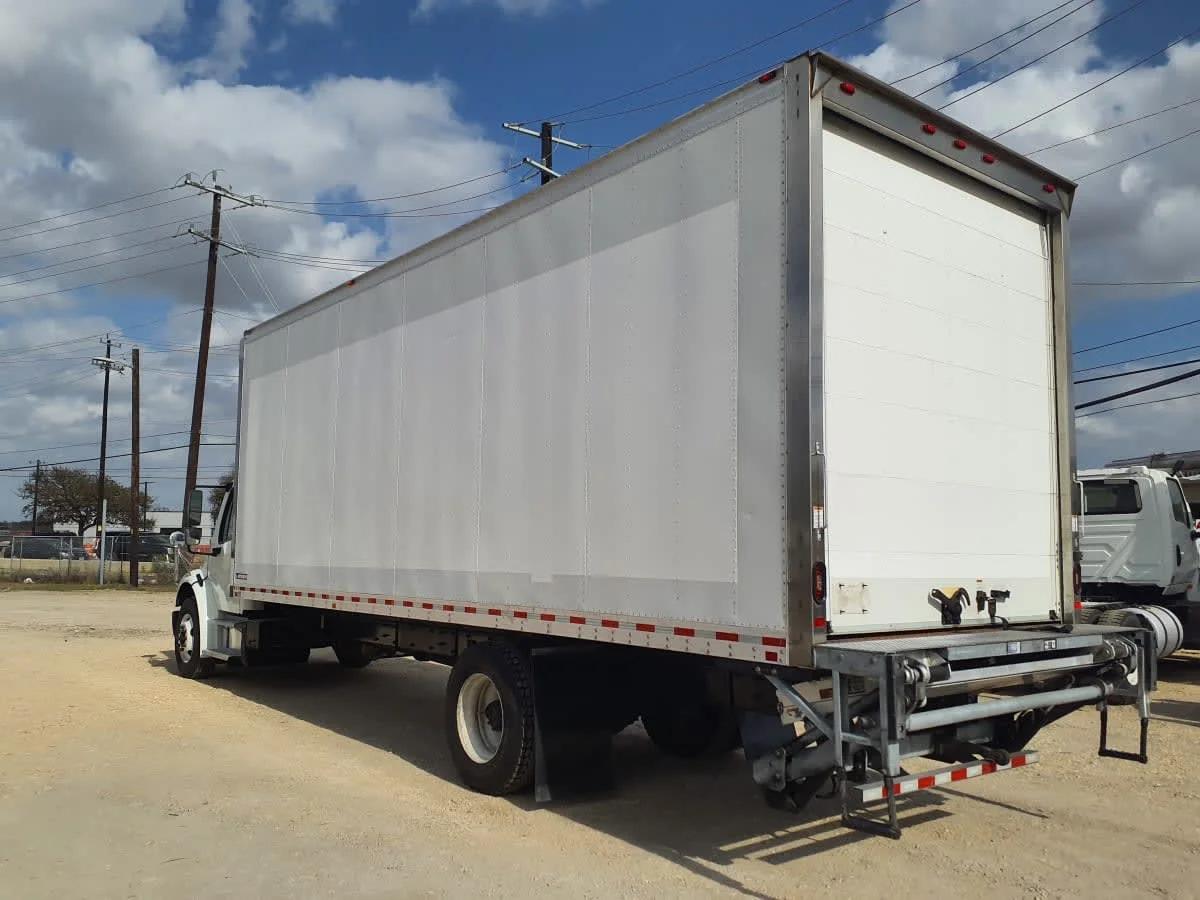 2020 Freightliner M2 106 in Converse, TX — photo 6