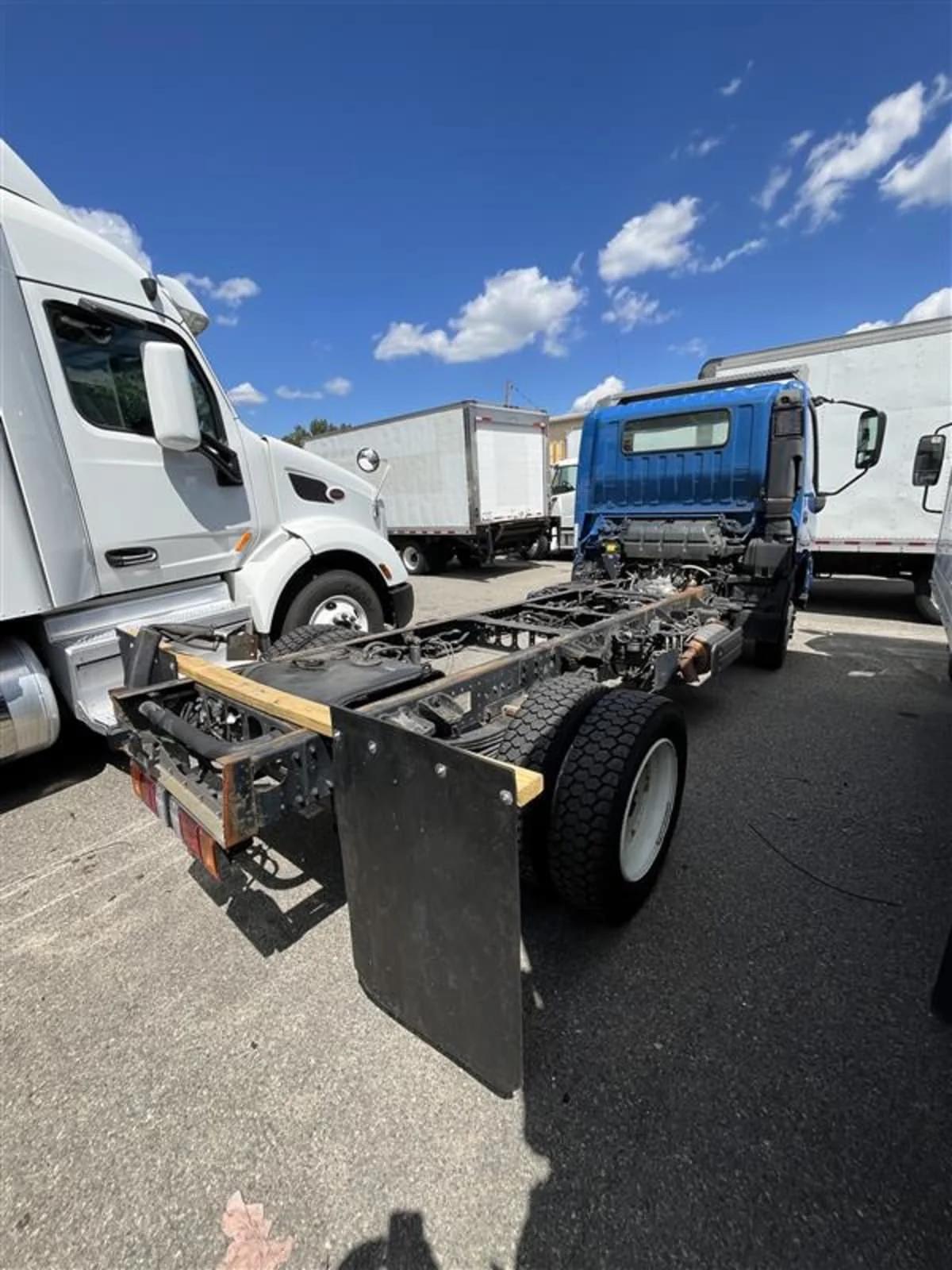 2019 Isuzu NQR in Ashland, VA — photo 4