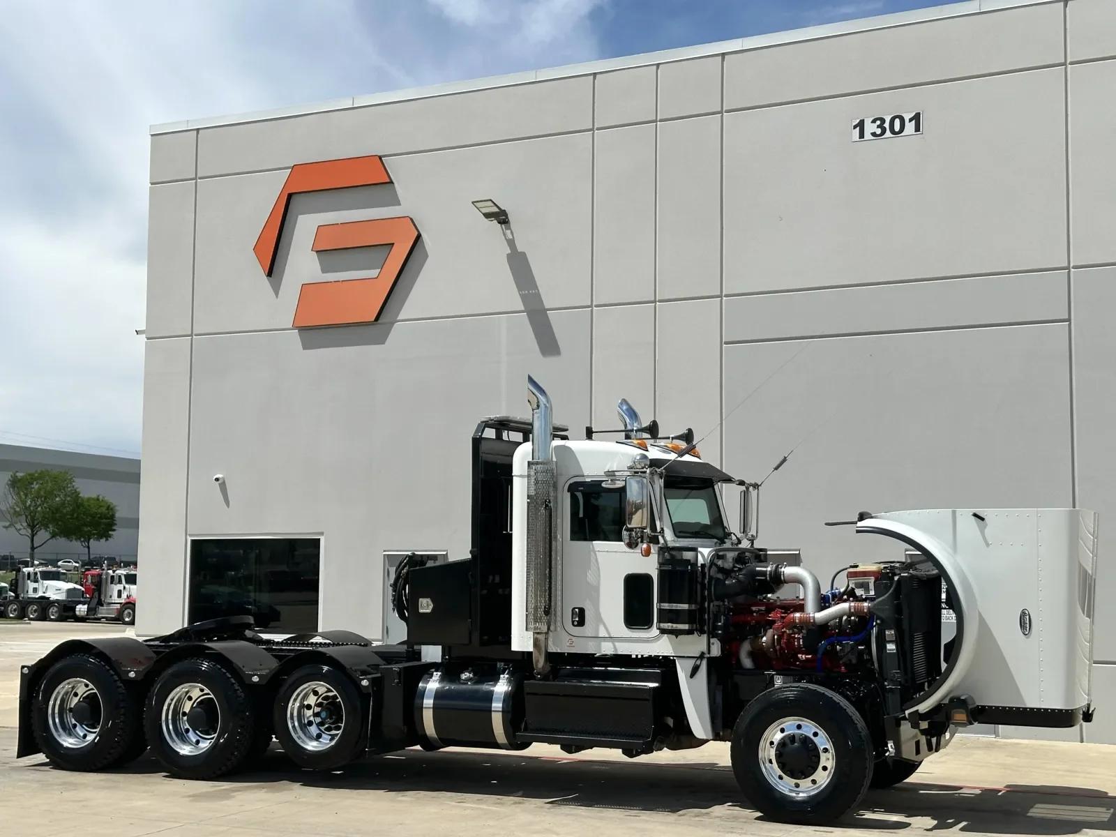2022 Peterbilt 389 in Hutchins, TX — photo 9
