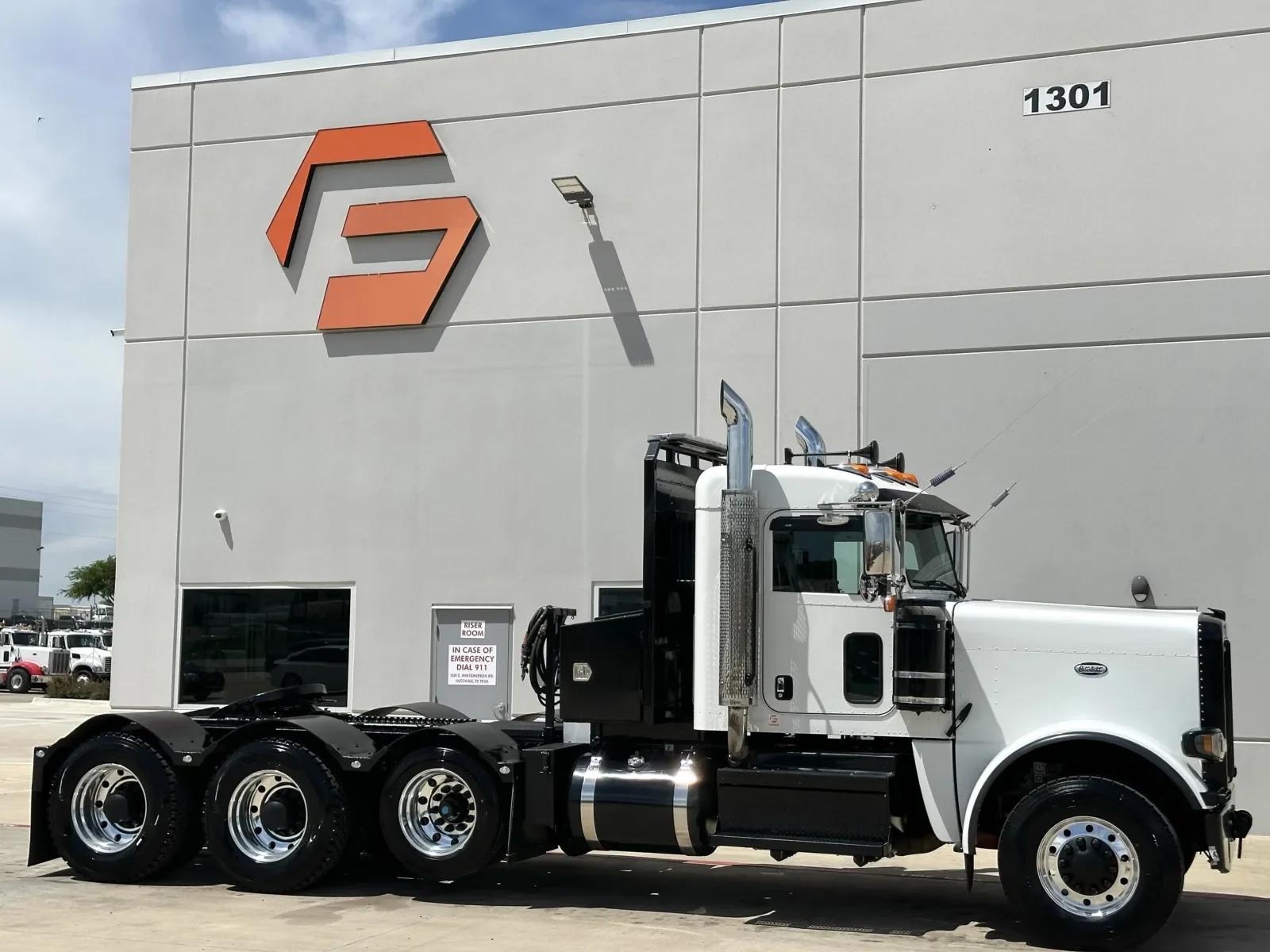 2022 Peterbilt 389