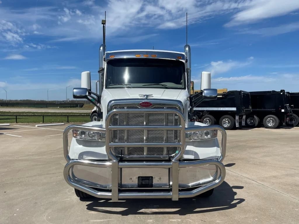 2022 Peterbilt 567 in Springfield, MO — photo 8