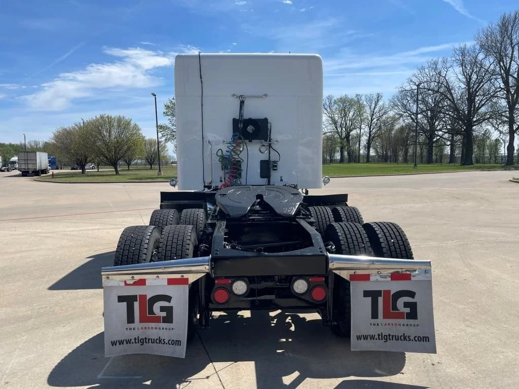 2022 Peterbilt 567 in Springfield, MO — photo 4