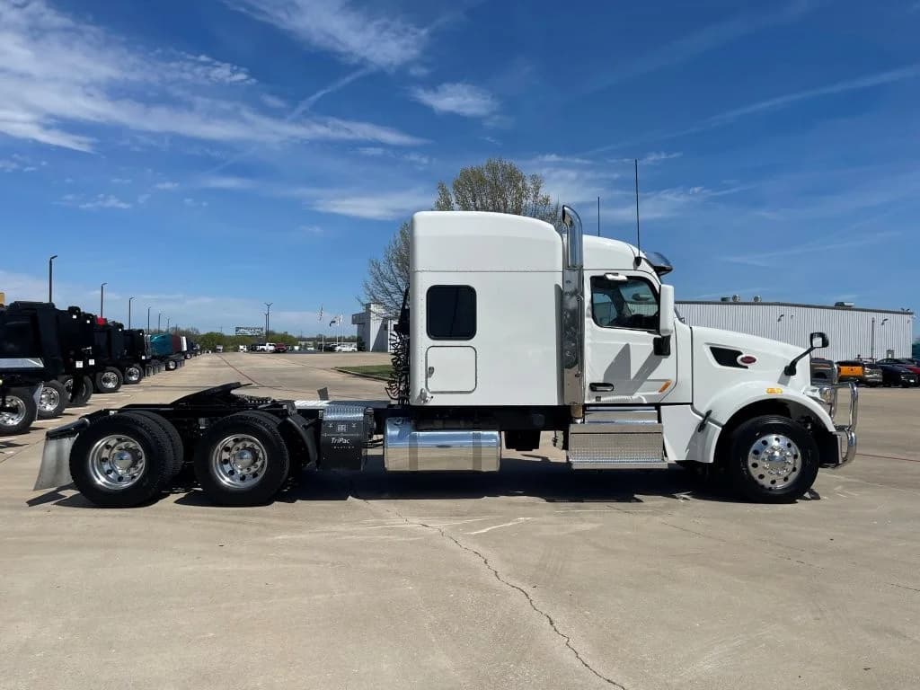 2022 Peterbilt 567 in Springfield, MO — photo 6