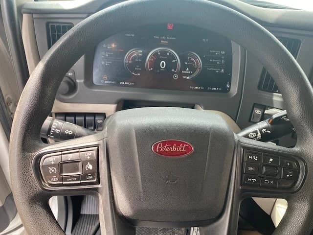 2023 Peterbilt 567 in EAU CLAIRE, PA — photo 13