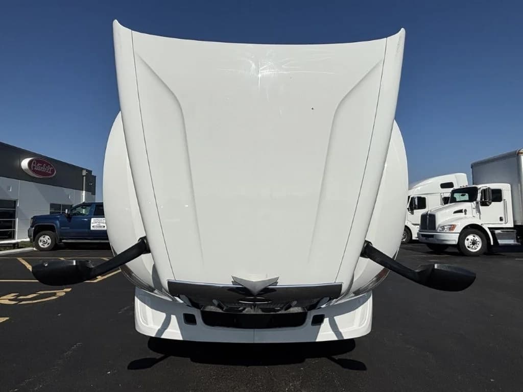 2024 Peterbilt 579 in Springfield, MO — photo 10