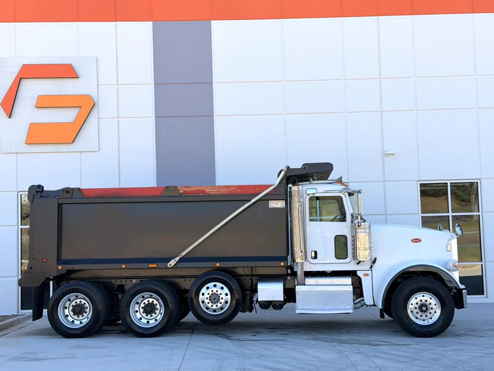 2016 Peterbilt 367 in Greer, SC — photo 4