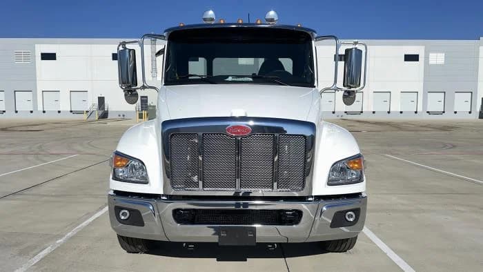 2025 Peterbilt 536 — photo 8