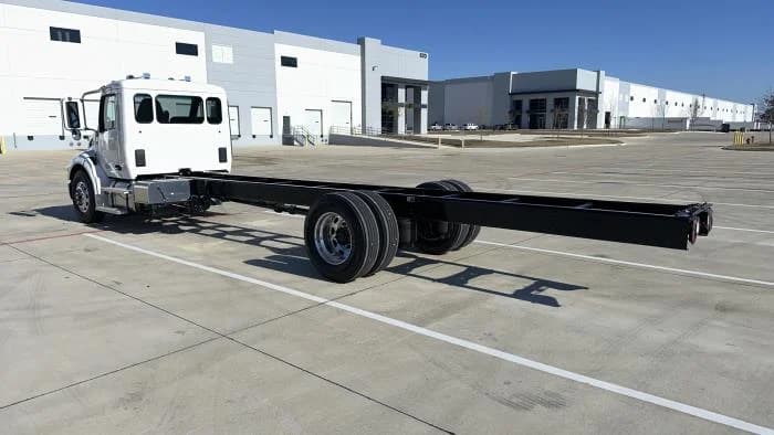 2025 Peterbilt 536 — photo 13