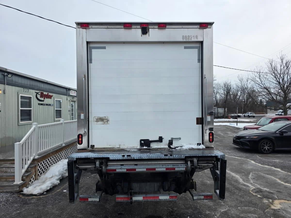 2019 Freightliner M2 106 in Bensalem, PA — photo 5