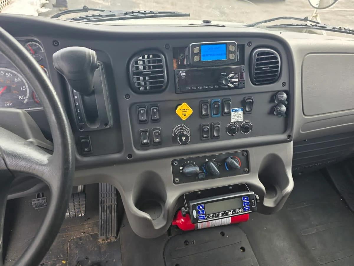 2019 Freightliner M2 106 in Bensalem, PA — photo 12