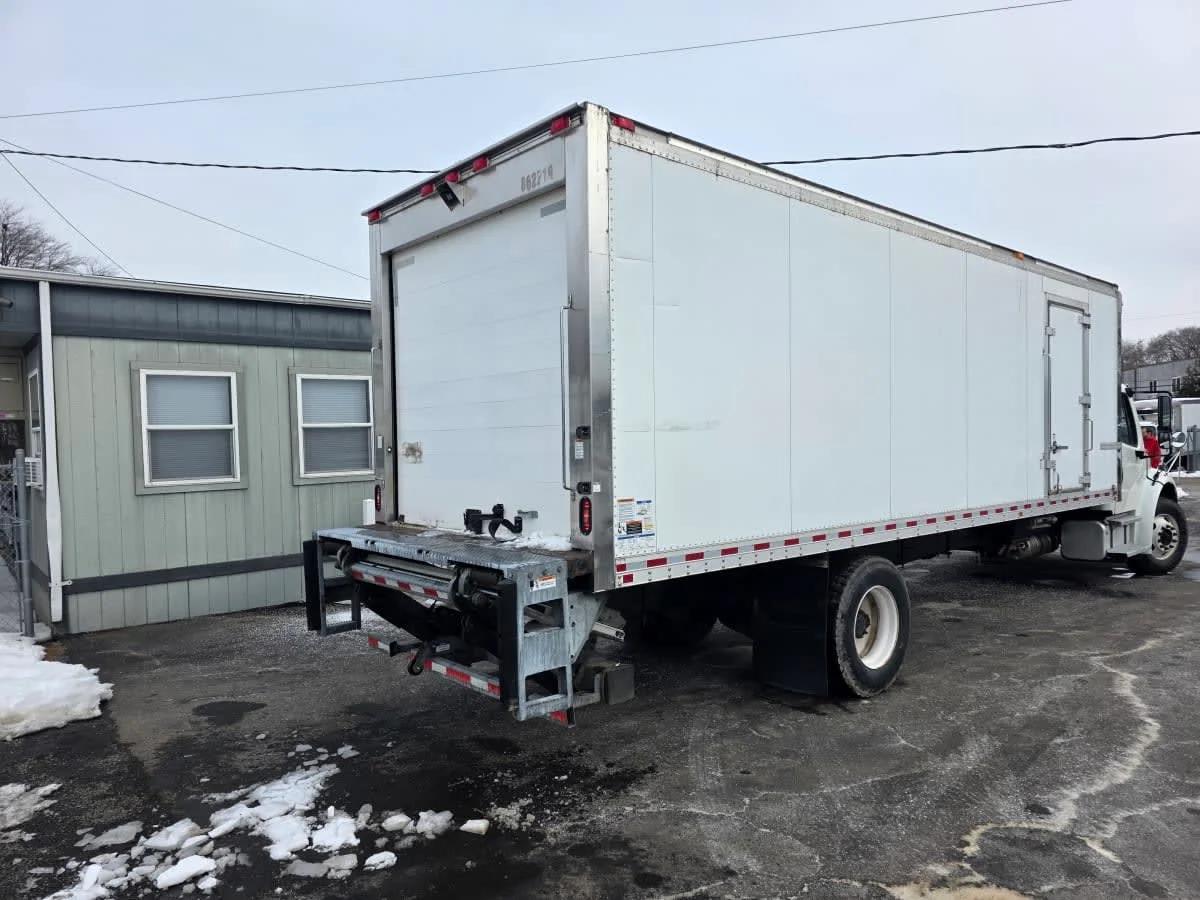 2019 Freightliner M2 106 in Bensalem, PA — photo 4